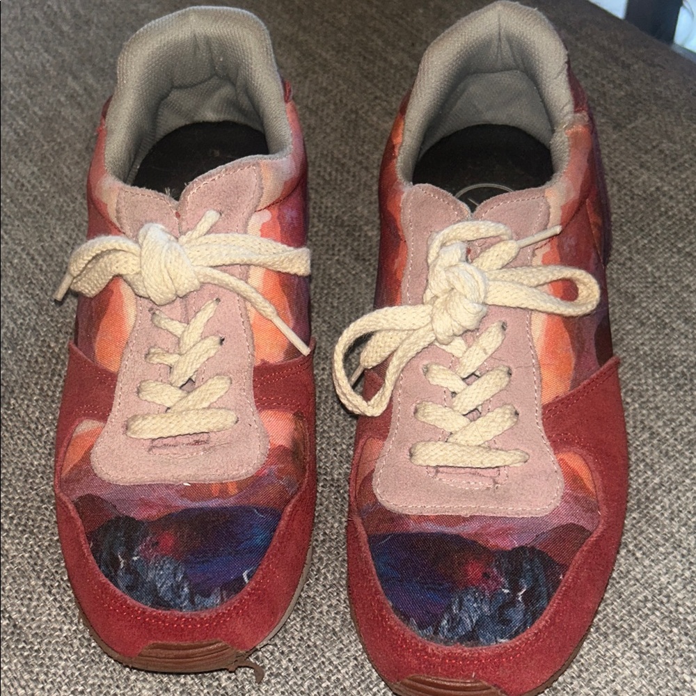 Women's Multicolor Athletic Sneakers - Pink/Red